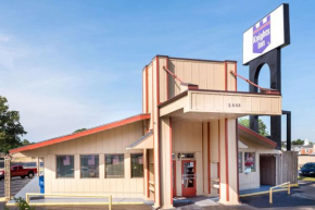  Knights Inn Fayetteville - Fort Bragg  Фейетвилл